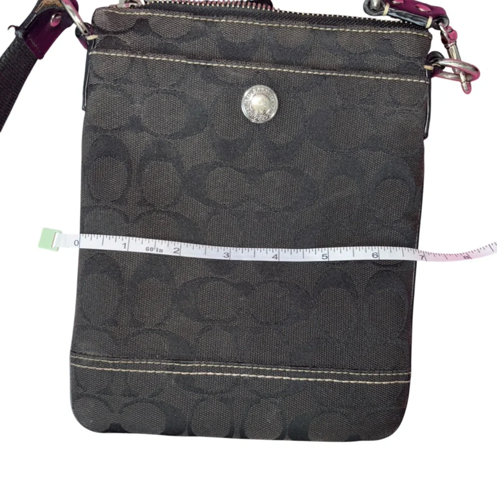 Coach Swingpack Signature Jacquard Crossbody in Black excellent condition